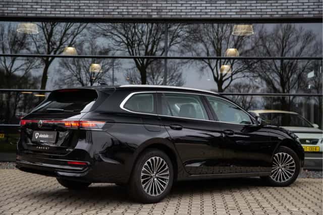 Volkswagen Passat (2025) thumbnail 2