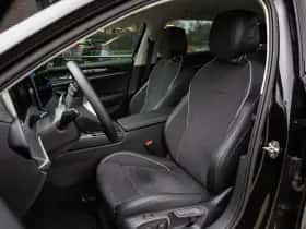Volkswagen Passat (2024) thumbnail 3