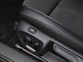 Volkswagen Passat (2024) thumbnail 25