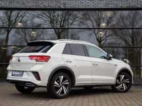 Volkswagen T-Roc (2024) thumbnail 2
