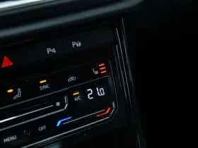 Volkswagen T-Roc (2024) thumbnail 20