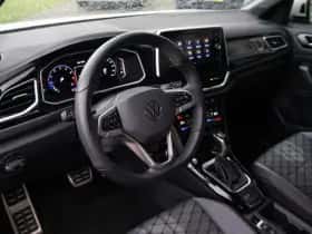 Volkswagen T-Roc (2024) thumbnail 4