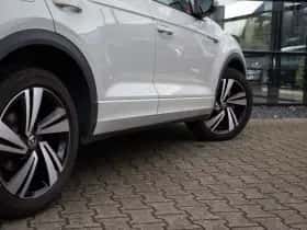 Volkswagen T-Roc (2024) thumbnail 8
