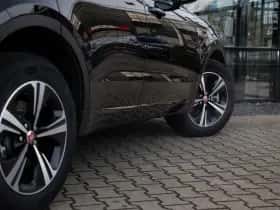 Jaguar E-Pace thumbnail 9
