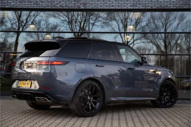 Land Rover Range Rover Sport (2023) thumbnail 2
