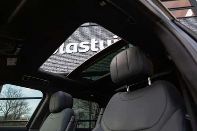 Land Rover Range Rover Sport (2023) thumbnail 3