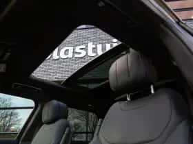 Land Rover Range Rover Sport (2022) thumbnail 3