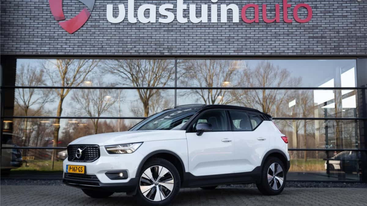 Volvo XC40 (2018) — foto 1