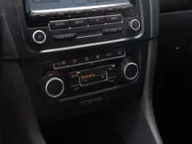 Volkswagen Golf (2009) thumbnail 12