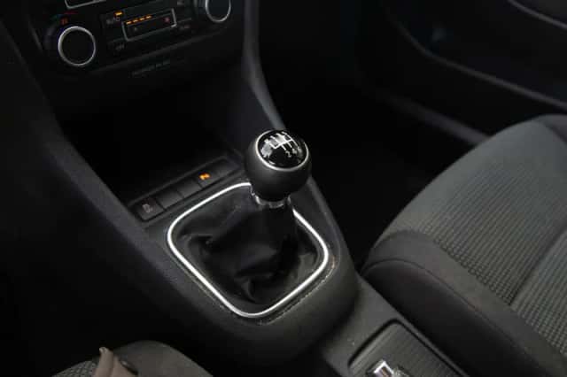 Volkswagen Golf (2010) thumbnail 6