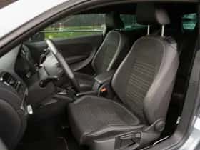 Volkswagen Scirocco thumbnail 4