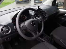 Volkswagen Up! (2020) thumbnail 4