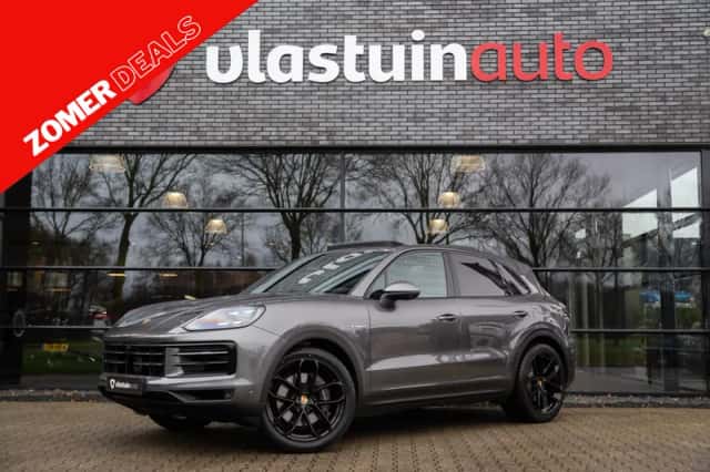 Porsche Cayenne (2025) thumbnail 1