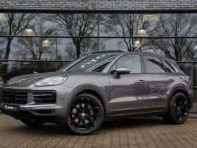 Porsche Cayenne (2023) thumbnail 8