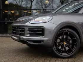 Porsche Cayenne (2023) thumbnail 10