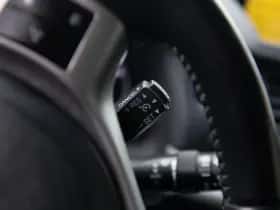 Lexus CT (2010) thumbnail 13