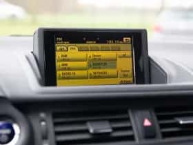 Lexus CT (2010) thumbnail 15