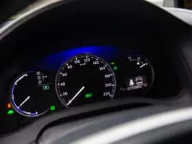 Lexus CT (2010) thumbnail 6