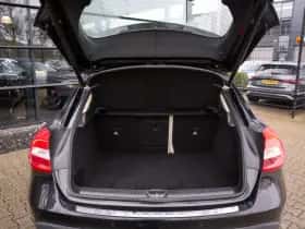 Mercedes-Benz GLA (2015) thumbnail 15