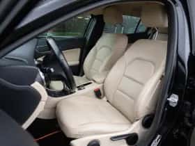 Mercedes-Benz GLA thumbnail 3