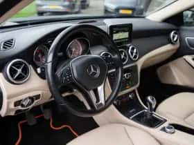 Mercedes-Benz GLA thumbnail 4