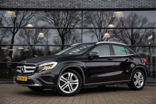 Mercedes-Benz GLA (2015) thumbnail 6