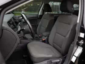 Volkswagen Golf (2017) thumbnail 3