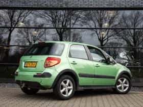 Suzuki SX4 (2006) thumbnail 2