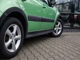 Suzuki SX4 (2006) thumbnail 7