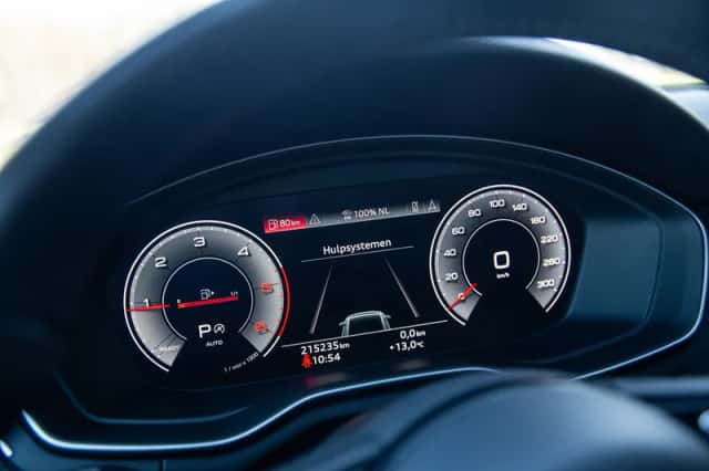 Audi A4 (2020) thumbnail 5