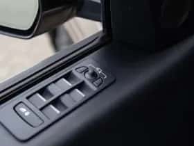 Land Rover Discovery Sport (2020) thumbnail 25