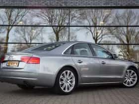 Audi A8 (2010) thumbnail 2