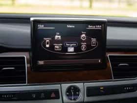 Audi A8 (2010) thumbnail 13