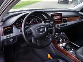 Audi A8 (2010) thumbnail 4