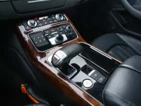 Audi A8 (2010) thumbnail 6