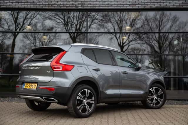 Volvo XC40 (2019) thumbnail 2