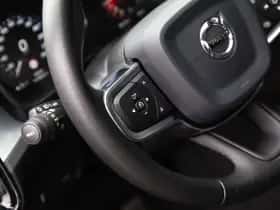 Volvo XC40 (2018) thumbnail 11