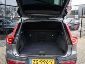 Volvo XC40 (2018) thumbnail 22