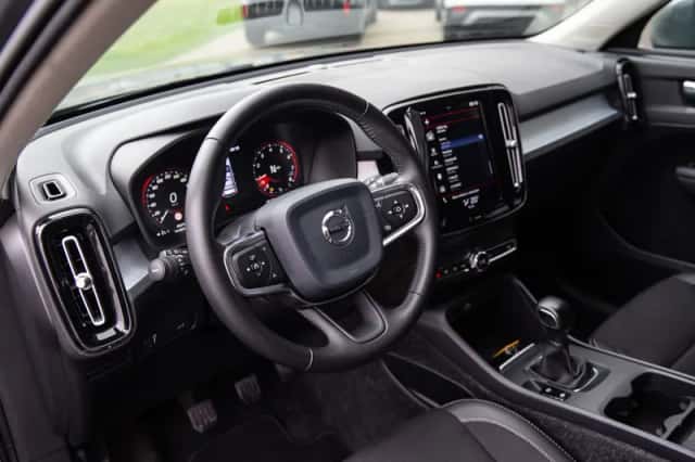 Volvo XC40 (2019) thumbnail 4