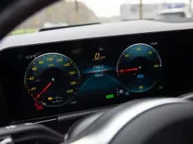 Mercedes-Benz EQA (2021) thumbnail 12