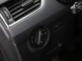 Škoda Octavia (2015) thumbnail 20
