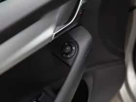 Škoda Octavia (2015) thumbnail 21