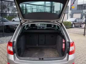 Škoda Octavia (2015) thumbnail 23