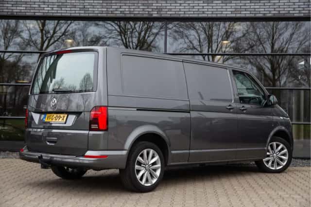 Volkswagen Transporter (2020) thumbnail 2
