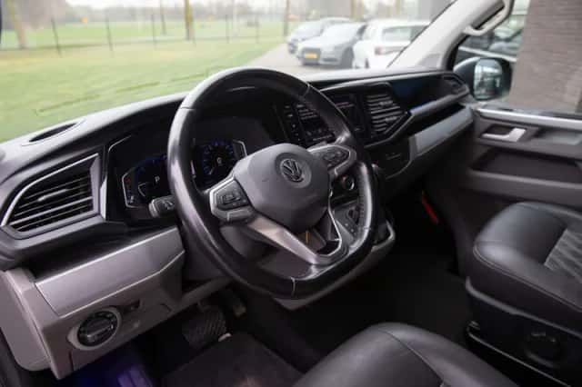 Volkswagen Transporter (2020) thumbnail 4