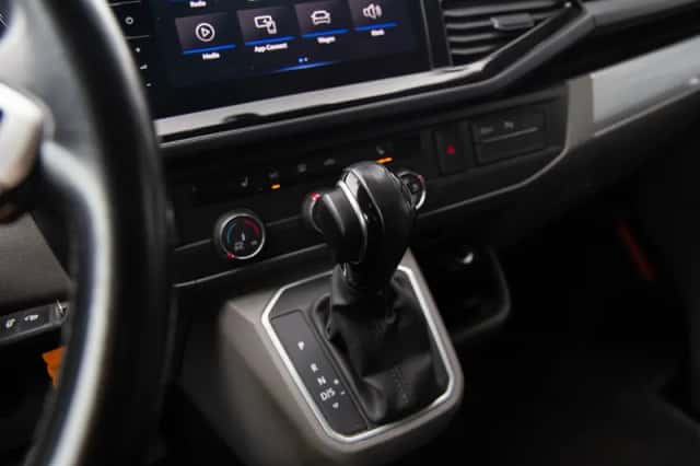 Volkswagen Transporter (2020) thumbnail 6