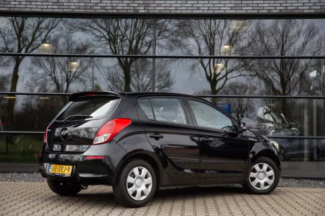 Hyundai i20 (2012) thumbnail 2