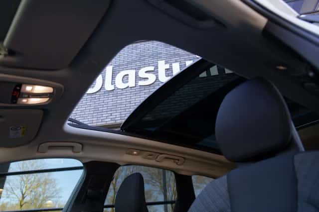 Volvo XC60 (2023) thumbnail 3