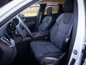 Volvo XC60 (2023) thumbnail 4