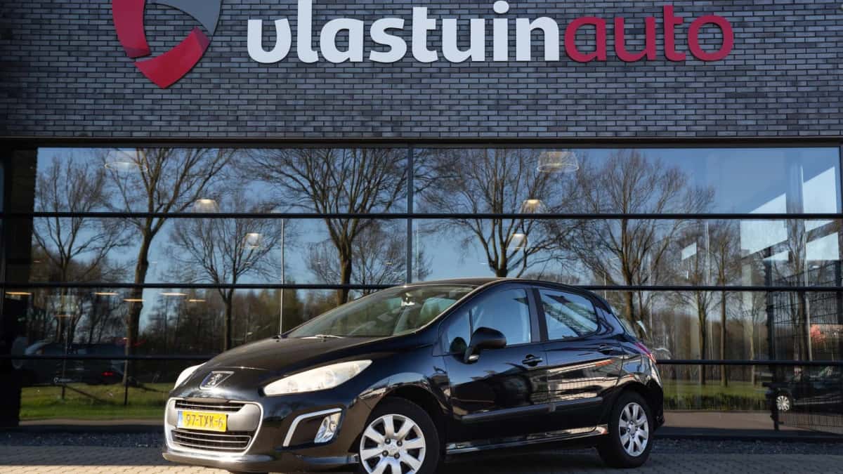 Peugeot 308 (2011) — foto 1